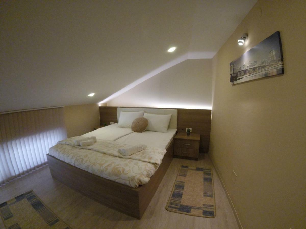 Rooms And Apartment Soca Kobarid Esterno foto