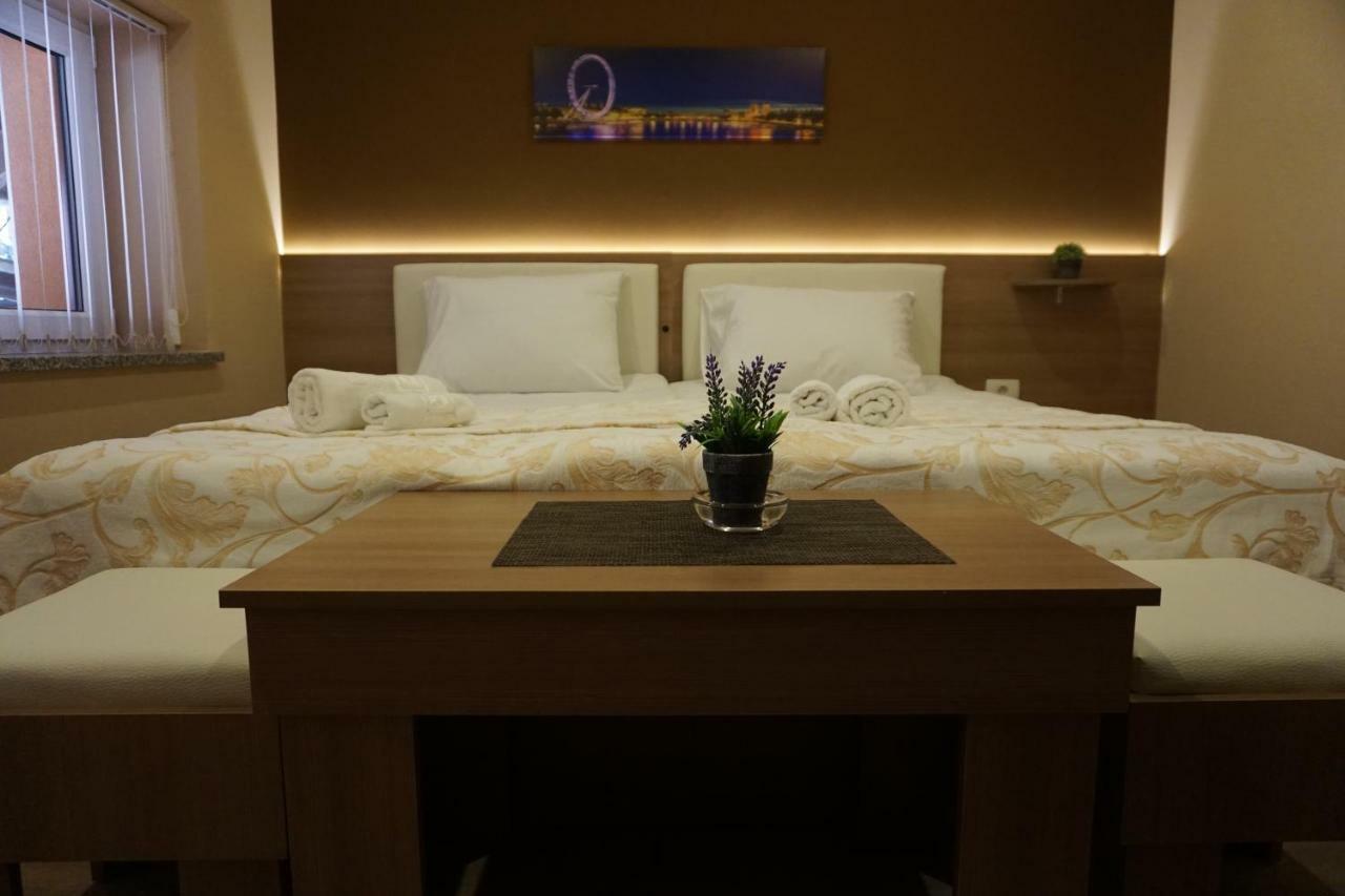 Rooms And Apartment Soca Kobarid Esterno foto